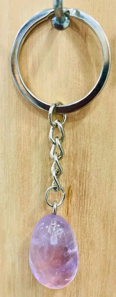 Porte clé en Améthyste claire (pierre roulée)