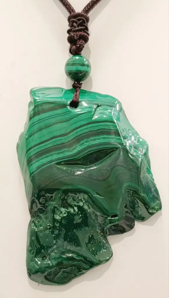 Pendentif pierre pate Malachite avec cordon