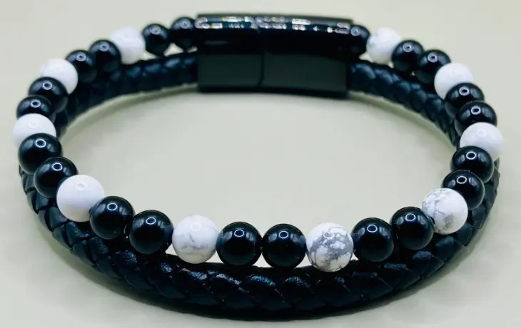 Bracelet cuir noir Howlite Onyx
