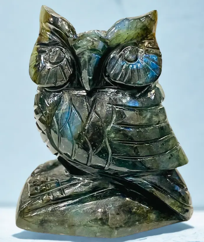 Sculpture Hibou en Labradorite