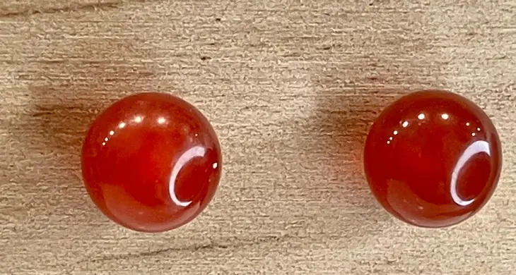 Boucles d'oreilles Puce en Cornaline